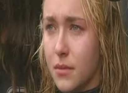 Hayden Panettiere cries about dolphin killing